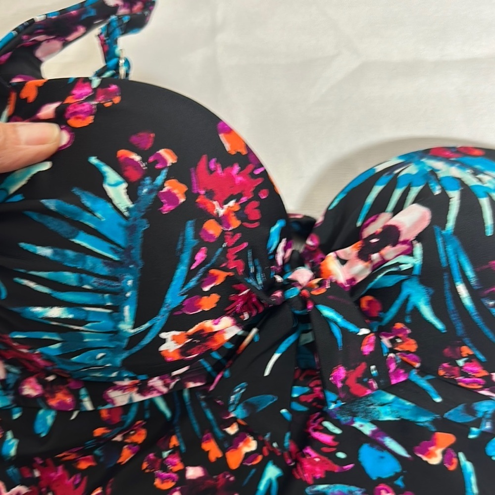 Black and Blue Swim Tankini Top - Picture 2 of 7